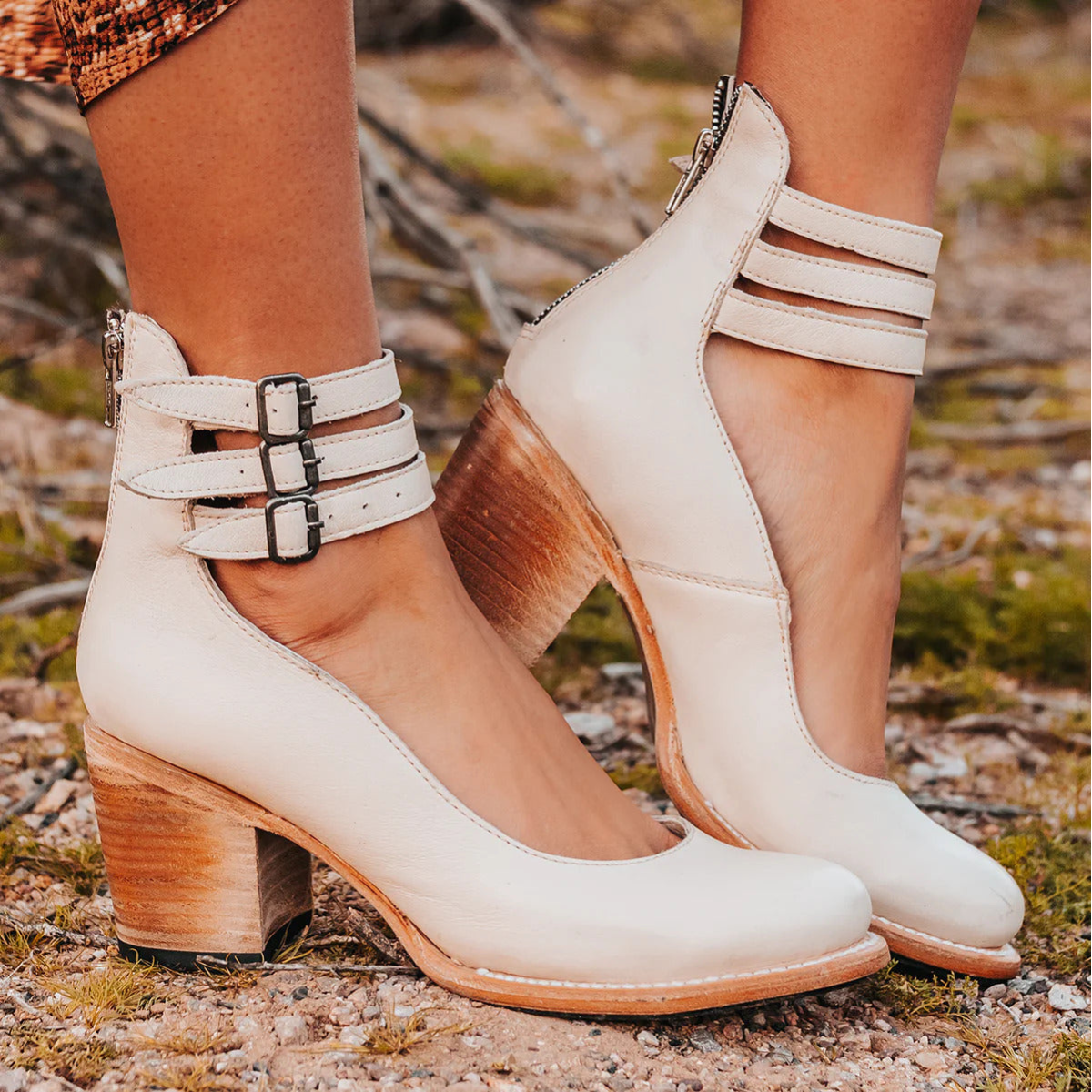 GINEVRA | HEELS WITH STRAPS