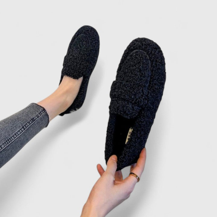 Solenne | Warm slippers with elegant design