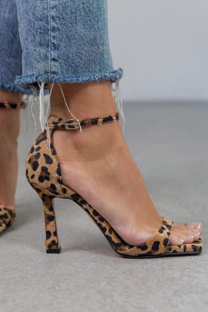 AFRICA | Elegant High-Heeled Animal Print Sandals for a Chic and Unique Look