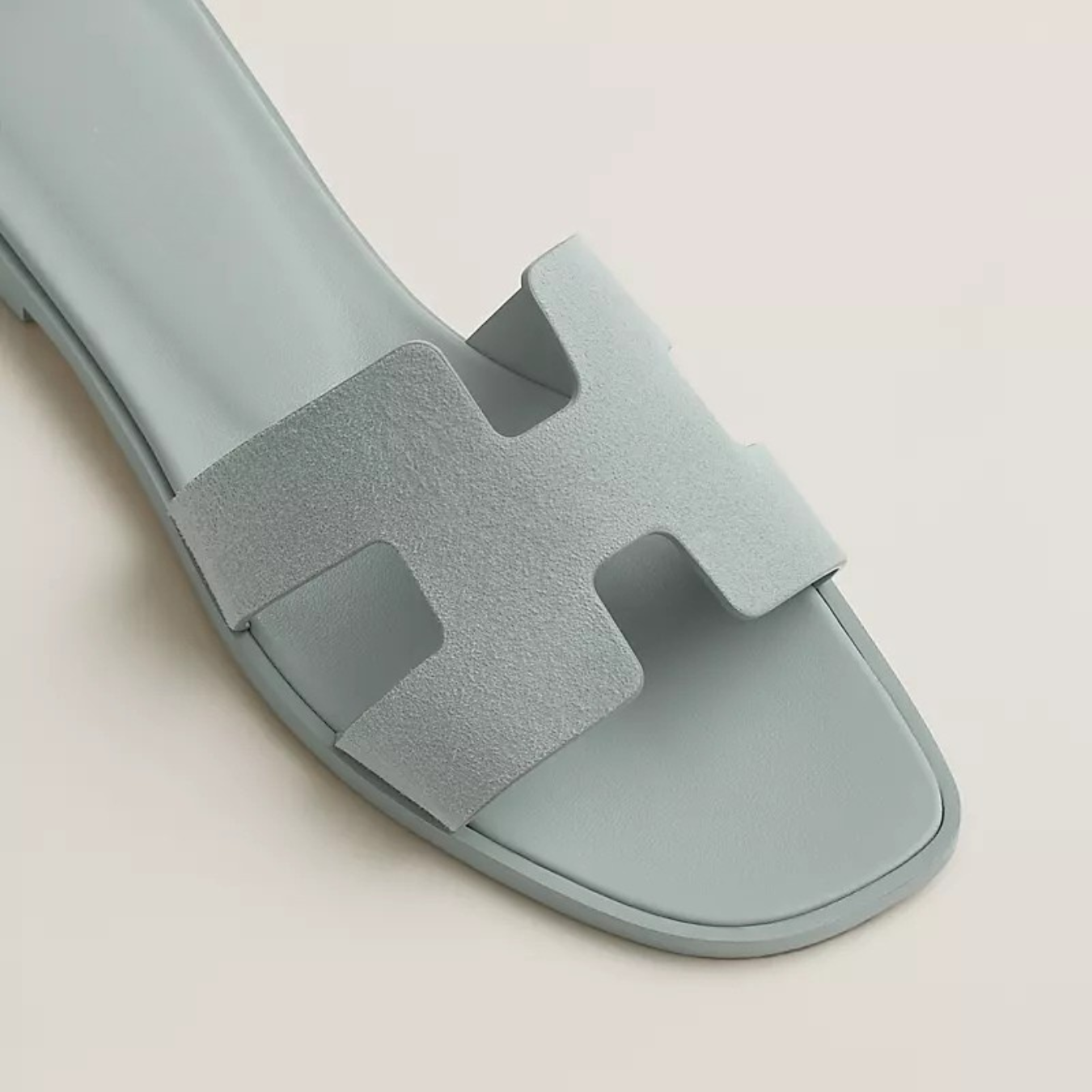 ARIS | ELEGANT SANDALS