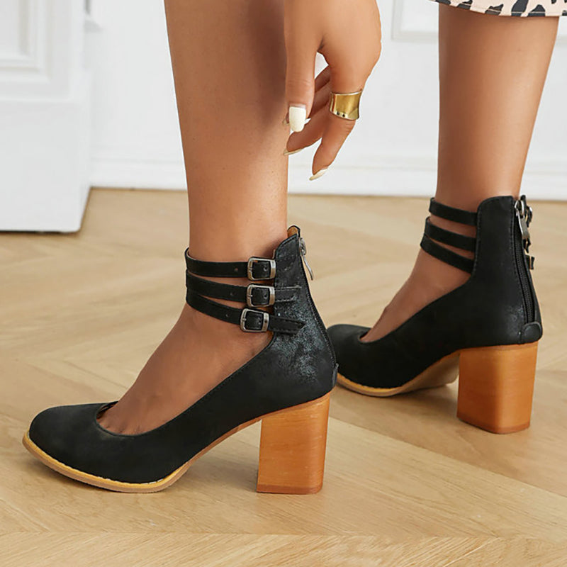 Caa™ | Elegant smooth sandals with ankle strap and chunky heel for a sophisticated look