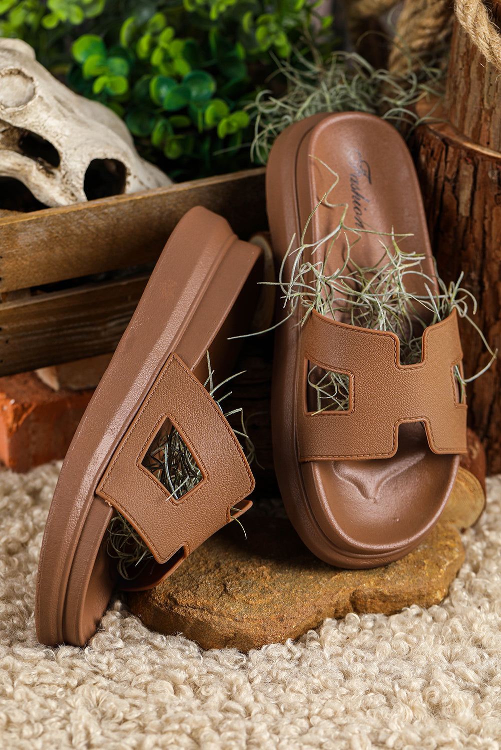 ELLE | ELEGANT SANDALS