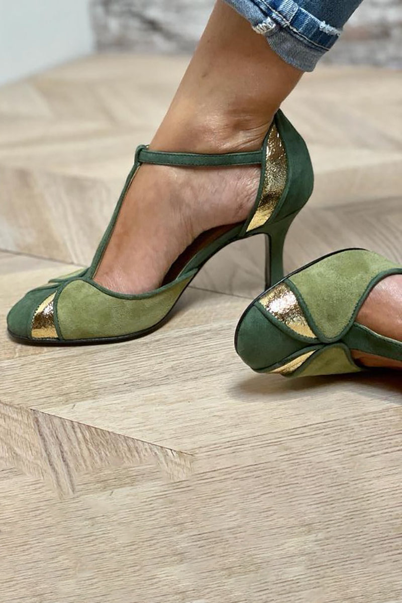 Alona™ | Elegant patchwork décolleté with T-strap and closed toe for a refined style